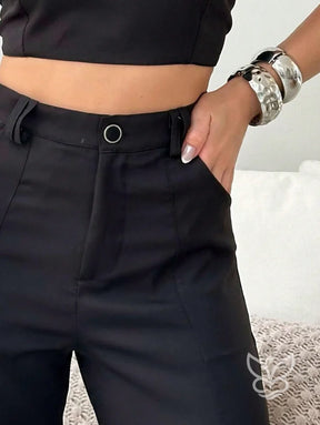 Conjunto Alfaiataria Com Top Tomara Que Caia E Calça Pantalona Flare Conjunto Alfaiataria Com Top Tomara Que Caia E
