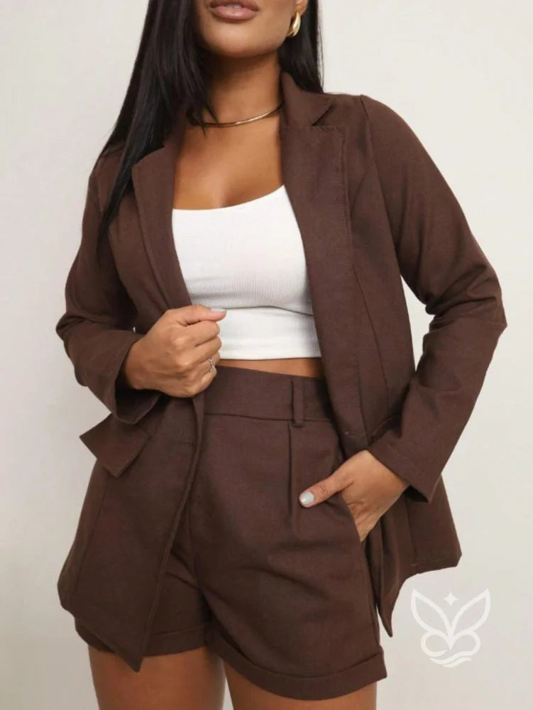 Conjunto Alfaiataria Em Linho Com Blazer Leve E Shorts Marrom Claro / PP Conjunto Alfaiataria Em Linho Com Blazer Leve