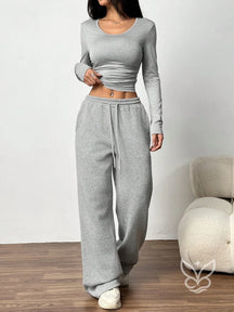 Conjunto Athleisure Com Cropped Manga Longa E Calça Jogger Cinza / PP Conjunto Athleisure Com Cropped Manga Longa E