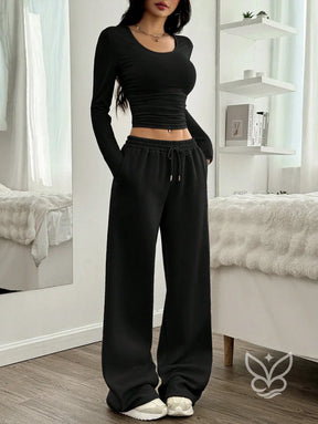 Conjunto Athleisure Com Cropped Manga Longa E Calça Jogger Preto / PP Conjunto Athleisure Com Cropped Manga Longa E