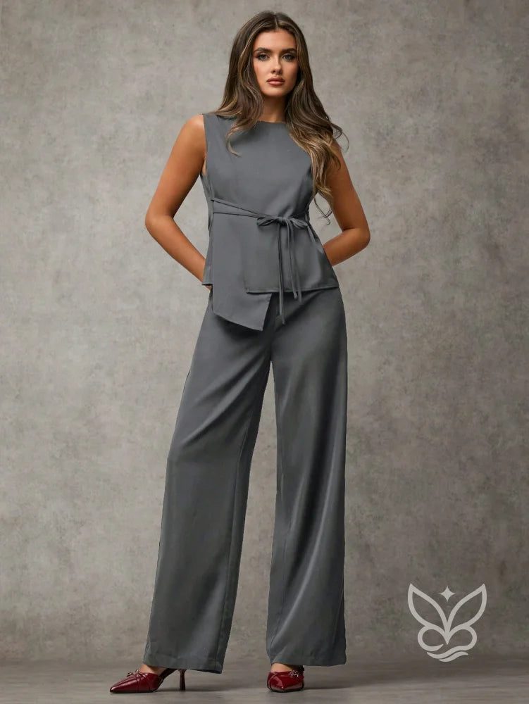 Conjunto Blazer Colete Assimétrico E Calça Social Chumbo / PP Conjunto Blazer Colete Assimétrico E Calça Social