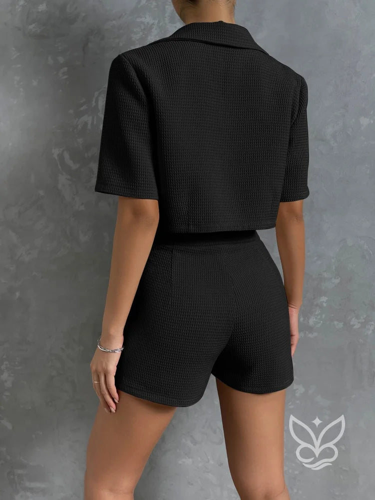 Conjunto Blazer Gola Lapela E Shorts Conjunto Blazer Gola Lapela E Shorts