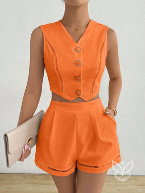 Conjunto Blusa Botões Frente E Shorts Confortável Conjunto Blusa Botões Frente E Shorts Confortável