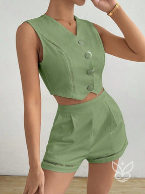 Conjunto Blusa Botões Frente E Shorts Confortável Conjunto Blusa Botões Frente E Shorts Confortável