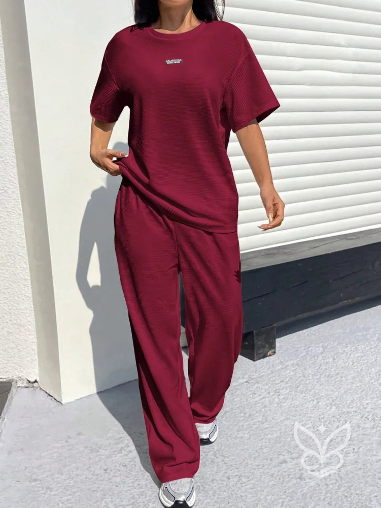 Conjunto Blusa Texturizada Solta E Calça Pantalona Vinho / PP Conjunto Blusa Texturizada Solta E Calça Pantalona