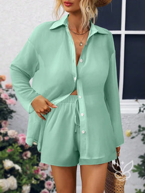 Conjunto Camisa Fluida com Top Cortininha e Short Casual Conjunto Camisa Fluida com Top Cortininha e Short Casual