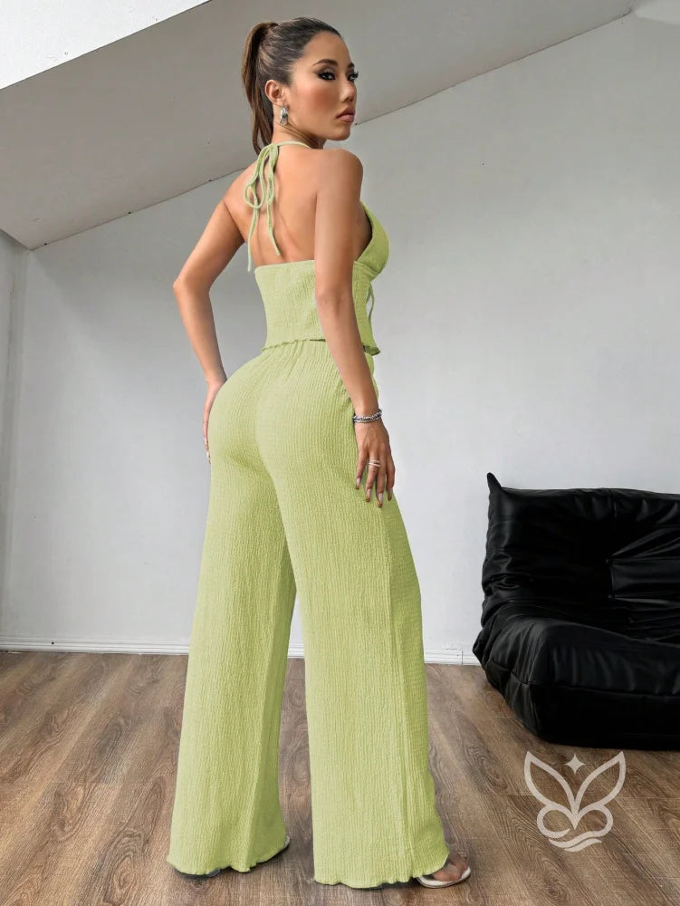 Conjunto Camisola Plissada Halter E Calça Pantalona Solta Conjunto Camisola Plissada Halter E Calça Pantalona Solta