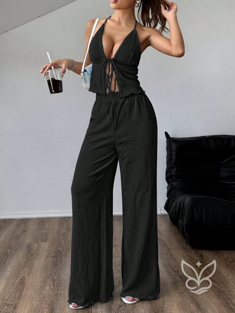 Conjunto Camisola Plissada Halter E Calça Pantalona Solta Preto / PP Conjunto Camisola Plissada Halter E Calça