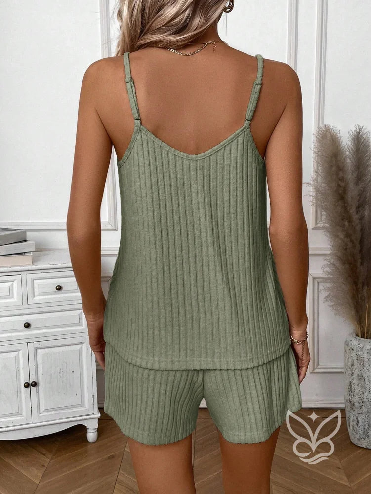 Conjunto Canelado Com Alças Finas E Shorts De Amarração Conjunto Canelado Com Alças Finas E Shorts De Amarração