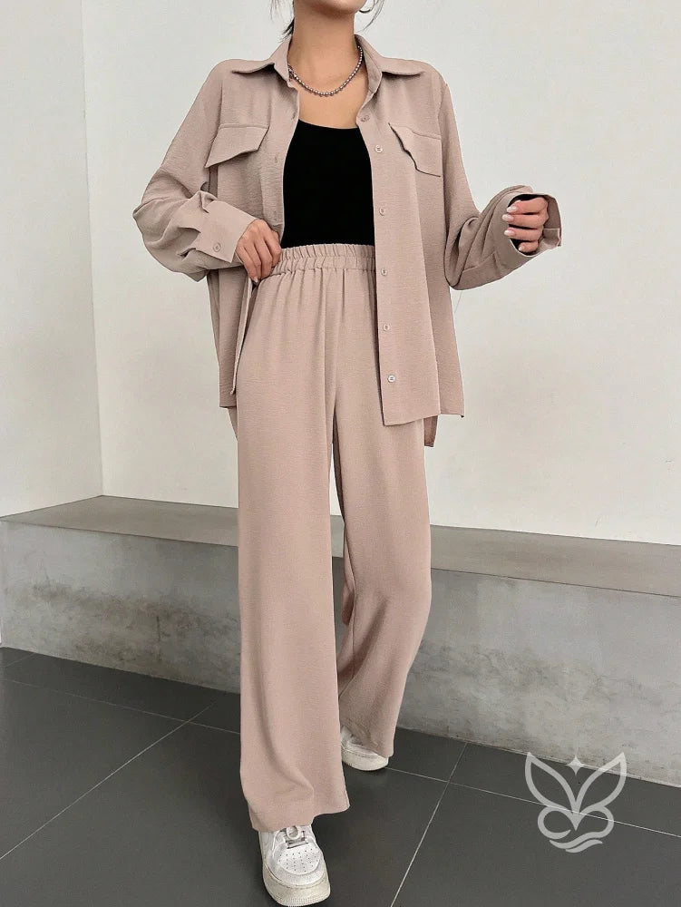 Conjunto Casual Blusa Manga Curta E Calça Flare Conjunto Casual Blusa Manga Curta E Calça Flare