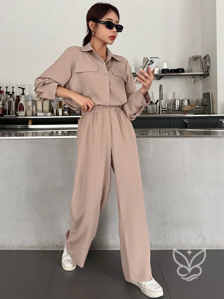 Conjunto Casual Blusa Manga Curta E Calça Flare Conjunto Casual Blusa Manga Curta E Calça Flare