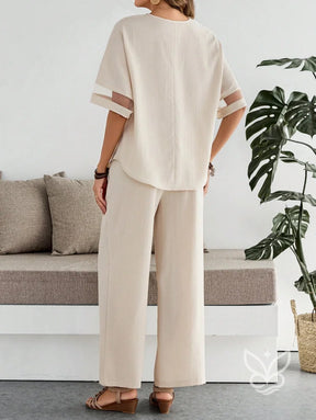 Conjunto Casual Com Blusa De Decote V E Calça Reta Sofisticada Conjunto Casual Com Blusa De Decote V E Calça Reta