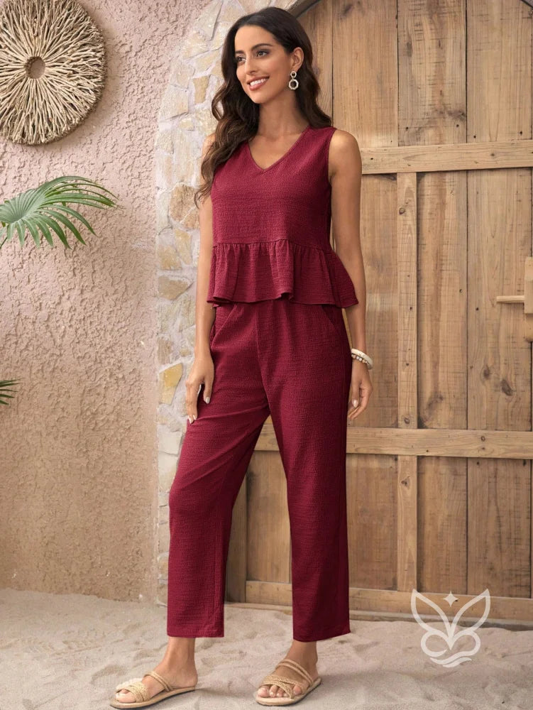 Conjunto Casual Com Regata Peplum E Calça Reta Conjunto Casual Com Regata Peplum E Calça Reta