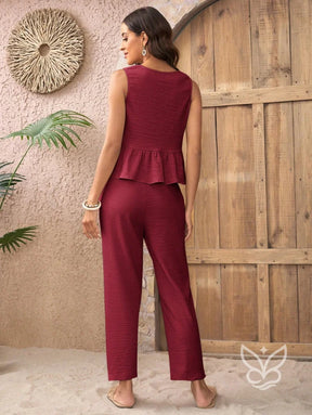 Conjunto Casual Com Regata Peplum E Calça Reta Conjunto Casual Com Regata Peplum E Calça Reta