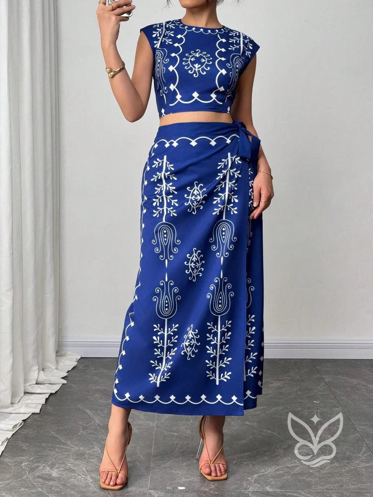 Conjunto Co-ord Estampado Com Cropped E Saia Midi Com Botões Conjunto Co-ord Estampado Com Cropped E Saia Midi Com