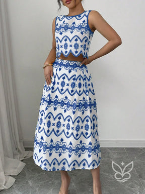 Conjunto Co-ord Estampado Com Cropped E Saia Midi Evasê Conjunto Co-ord Estampado Com Cropped E Saia Midi Evasê
