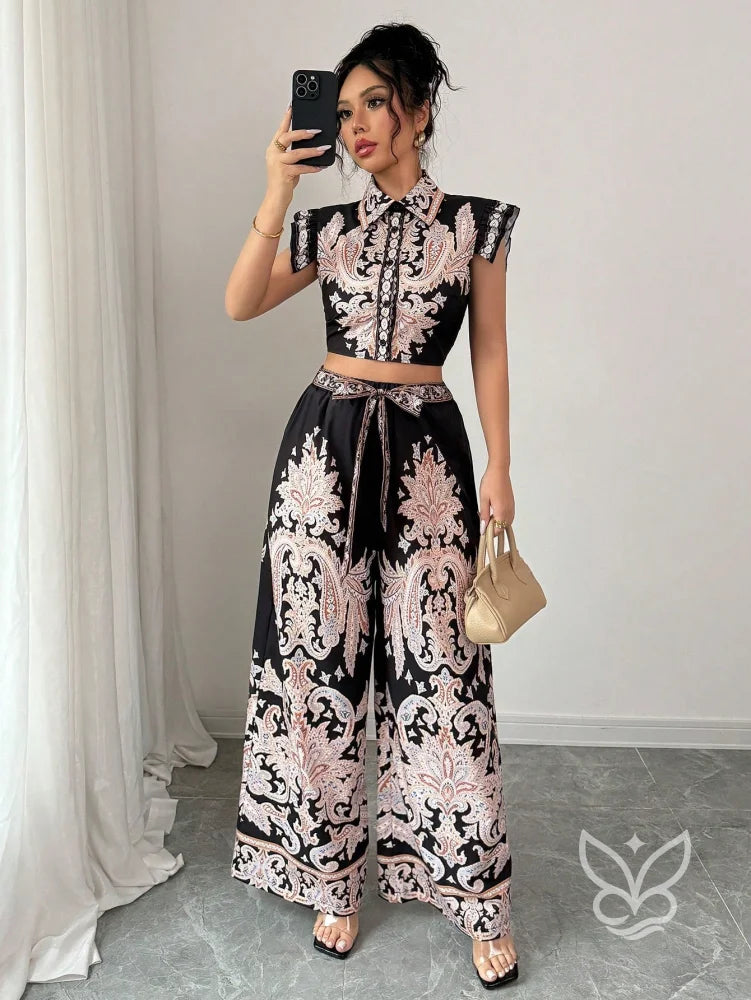 Conjunto Co-ord Estampado Cropped Manga Curta E Calça Pantalona Flare Preto / PP Conjunto Co-ord Estampado Cropped