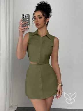 Conjunto Colete Abotoado Gola Camisa E Mini Saia Verde Militar / PP Conjunto Colete Abotoado Gola Camisa E Mini Saia