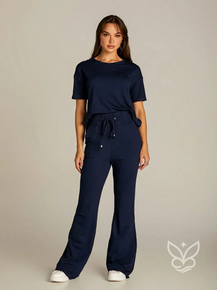 Conjunto Conforto Com Calça Flare E Blusa De Malha Macia Azul Marinho / PP Conjunto Conforto Com Calça Flare E Blusa De