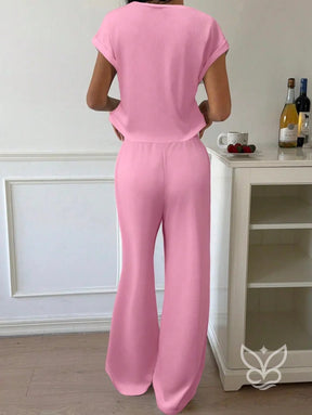 Conjunto Conforto Com Calça Larga E Cropped De Malha Conjunto Conforto Com Calça Larga E Cropped De Malha