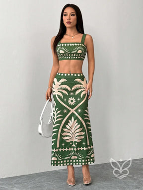 Conjunto Cropped Cami Estampado Tropical E Saia Maxi Ajustada Conjunto Cropped Cami Estampado Tropical E Saia Maxi