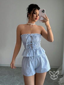 Conjunto Cropped Listrado Com Babados E Shorts Cintura Elástica Azul Bebê / PP Conjunto Cropped Listrado Com Babados E