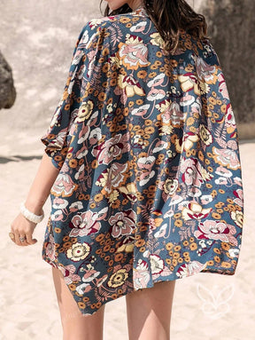 Conjunto de Praia com Top Tomara Que Caia e Shorts Estampado Conjunto de Praia com Top Tomara Que Caia e Shorts