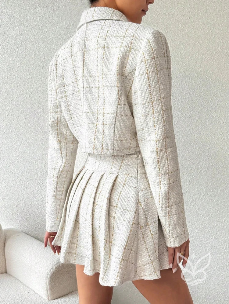 Conjunto Elegante Blazer Com Gola E Saia Plissada Conjunto Elegante Blazer Com Gola E Saia Plissada