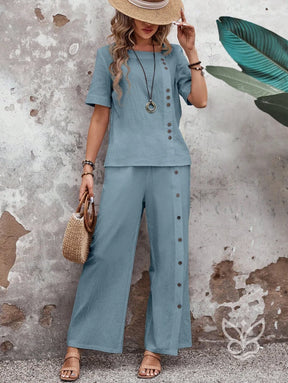 Conjunto Em Algodão Com Blusa Reta E Calça De Botões Laterais Conjunto Em Algodão Com Blusa Reta E Calça De Botões