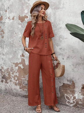 Conjunto Em Algodão Com Blusa Reta E Calça De Botões Laterais Conjunto Em Algodão Com Blusa Reta E Calça De Botões