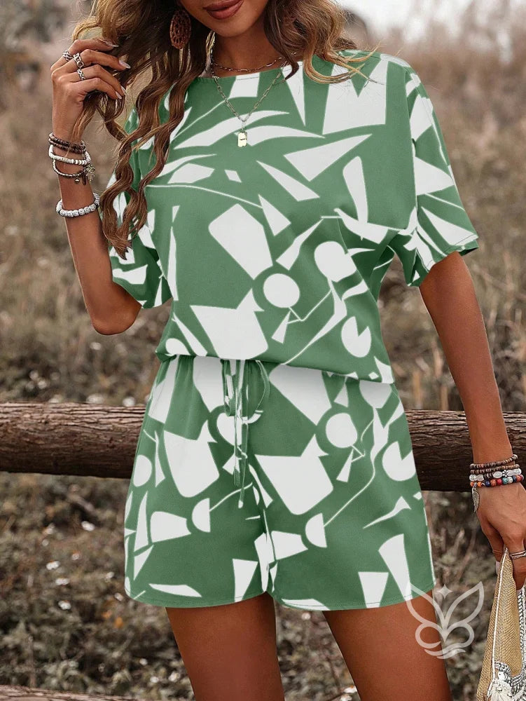 Conjunto Estampado Com Blusa Oversized E Shorts De Amarração Verde / PP Conjunto Estampado Com Blusa Oversized E Shorts