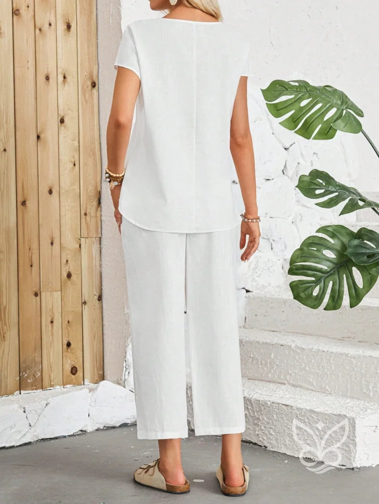 Conjunto Loungewear Algodão Com Blusa Básica E Calça Pantacourt Conjunto Loungewear Algodão Com Blusa Básica E Calça