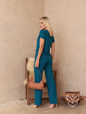 Conjunto Loungewear Com Blusa Básica E Calça De Malha Conjunto Loungewear Com Blusa Básica E Calça De Malha