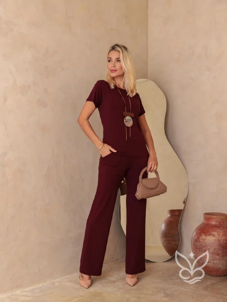 Conjunto Loungewear Com Blusa Básica E Calça De Malha Vinho / PP Conjunto Loungewear Com Blusa Básica E Calça De Malha