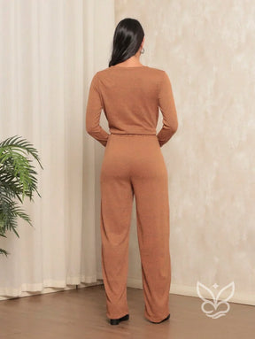 Conjunto Loungewear com Blusa Básica e Calça Wide Conjunto Loungewear com Blusa Básica e Calça Wide