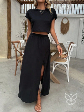 Conjunto Loungewear Com Blusa Básica E Saia Longa Com Fenda Conjunto Loungewear Com Blusa Básica E Saia Longa Com Fenda