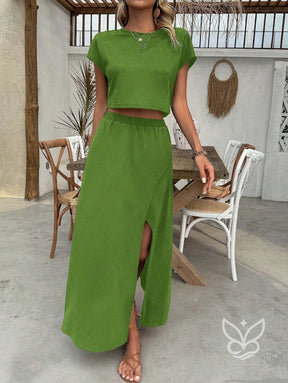Conjunto Loungewear Com Blusa Básica E Saia Longa Com Fenda Conjunto Loungewear Com Blusa Básica E Saia Longa Com Fenda