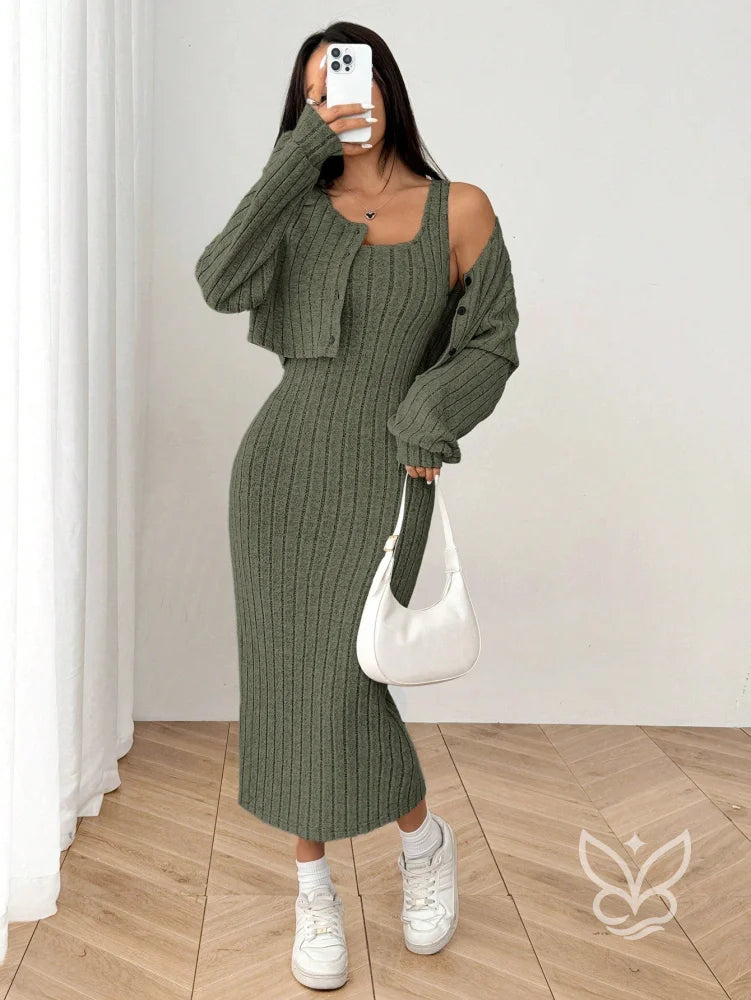 Conjunto Loungewear Tricotado Cardigan Cropped E Saia Midi Ajustada Conjunto Loungewear Tricotado Cardigan Cropped E