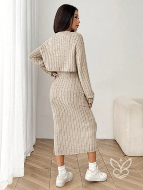 Conjunto Loungewear Tricotado Cardigan Cropped E Saia Midi Ajustada Conjunto Loungewear Tricotado Cardigan Cropped E