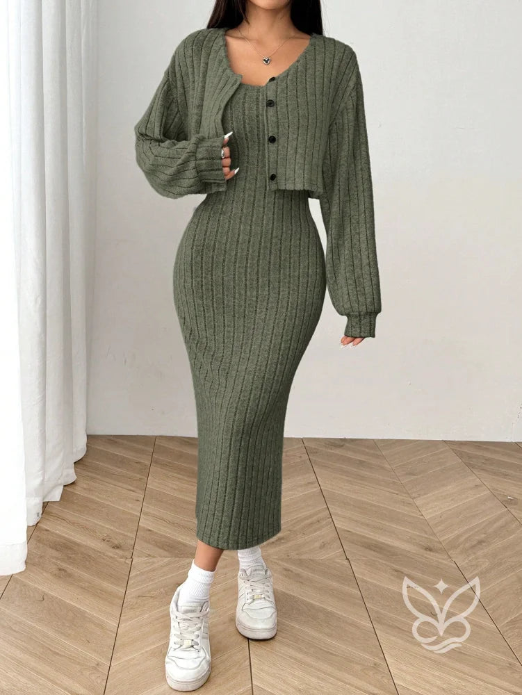 Conjunto Loungewear Tricotado Cardigan Cropped E Saia Midi Ajustada Verde Militar / PP Conjunto Loungewear Tricotado
