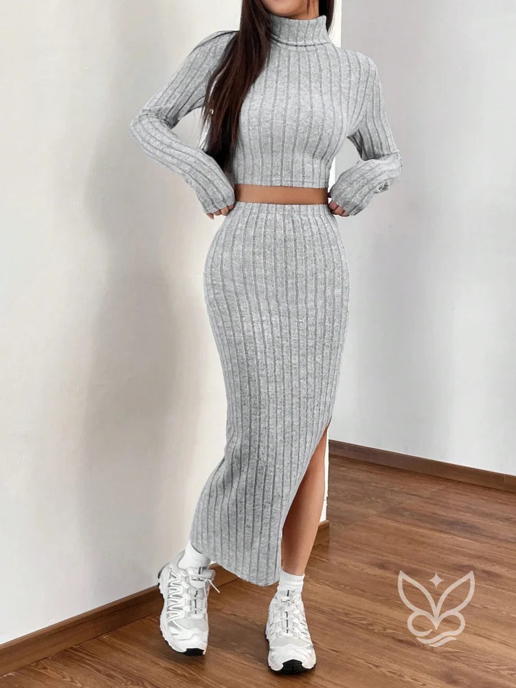 Conjunto Loungewear Tricotado Cropped Gola Alta E Saia Com Fenda Cinza / PP Conjunto Loungewear Tricotado Cropped Gola