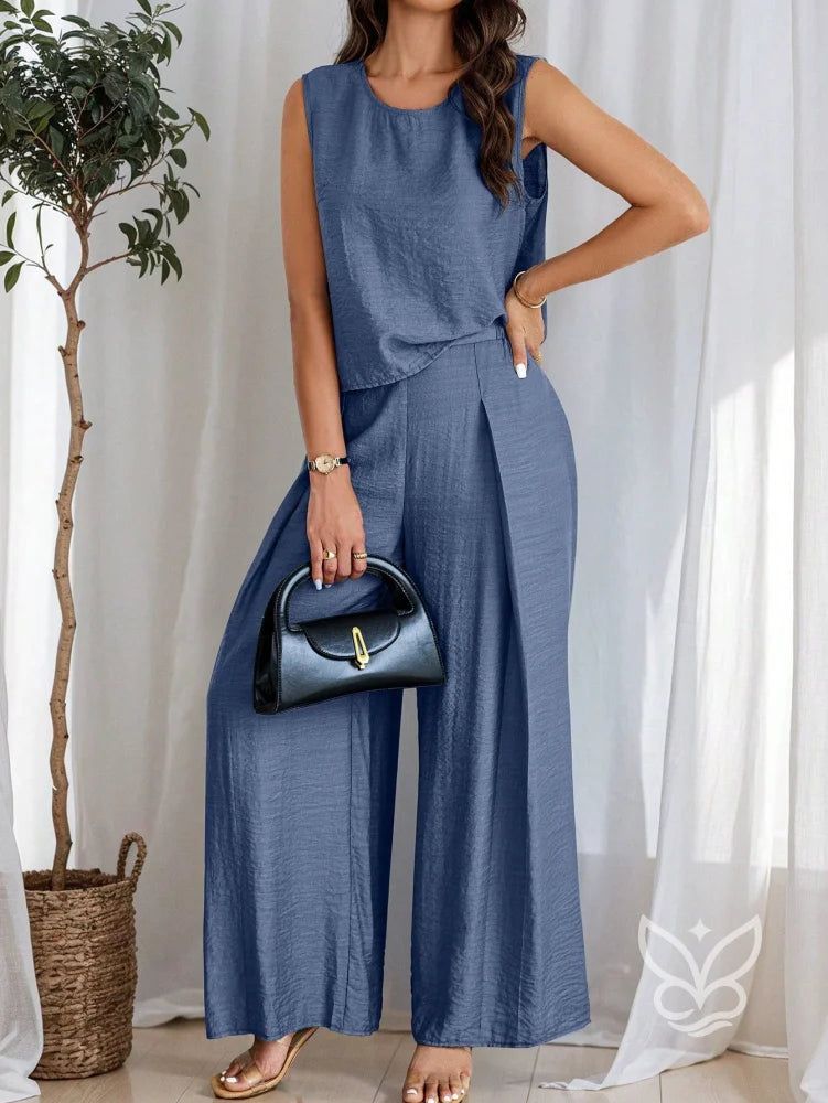 Conjunto Minimalista Com Blusa Reta E Calça Pantalona Fluida Azul Marinho / PP Conjunto Minimalista Com Blusa Reta E