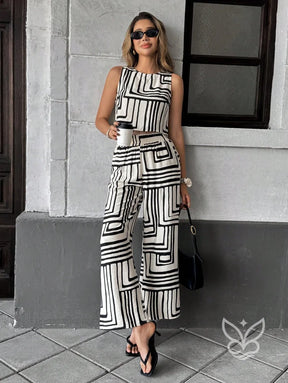 Conjunto Regata Estampada Com Calça Pantalona Estampada Preto e Branco / PP Conjunto Regata Estampada Com Calça