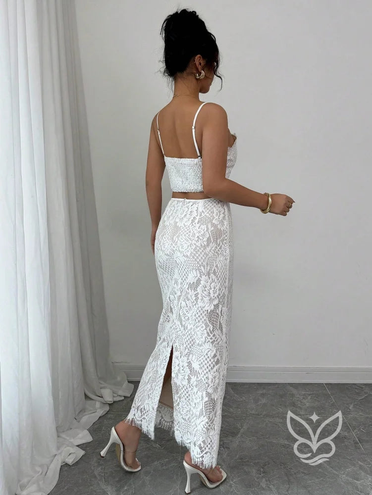 Conjunto Renda Com Cropped De Alças Finas E Saia Midi Ajustada Conjunto Renda Com Cropped De Alças Finas E Saia Midi