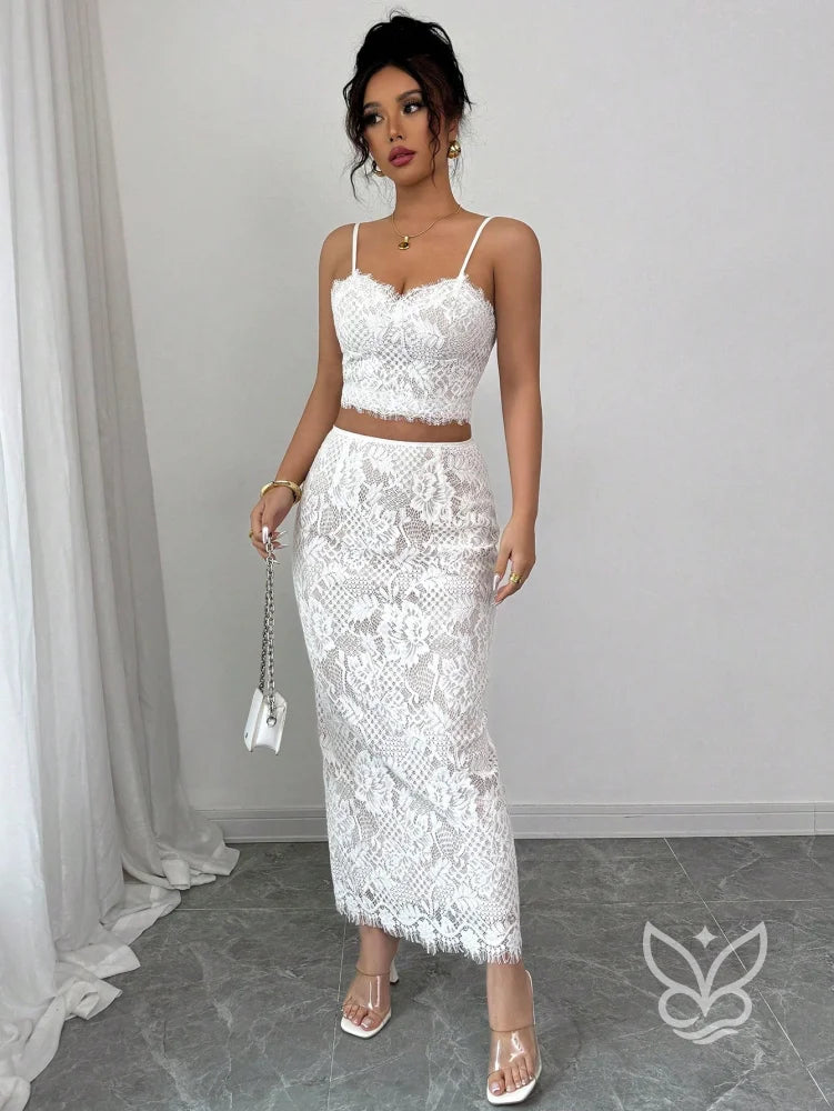 Conjunto Renda Com Cropped De Alças Finas E Saia Midi Ajustada Conjunto Renda Com Cropped De Alças Finas E Saia Midi