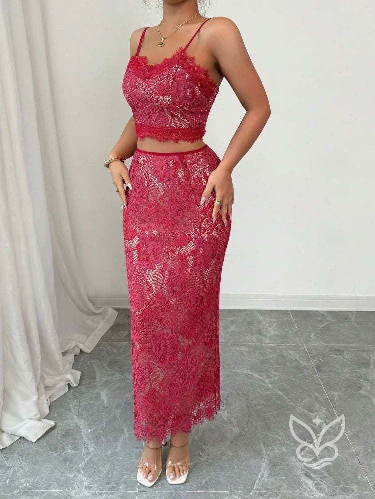 Conjunto Renda Com Cropped De Alças Finas E Saia Midi Ajustada Conjunto Renda Com Cropped De Alças Finas E Saia Midi