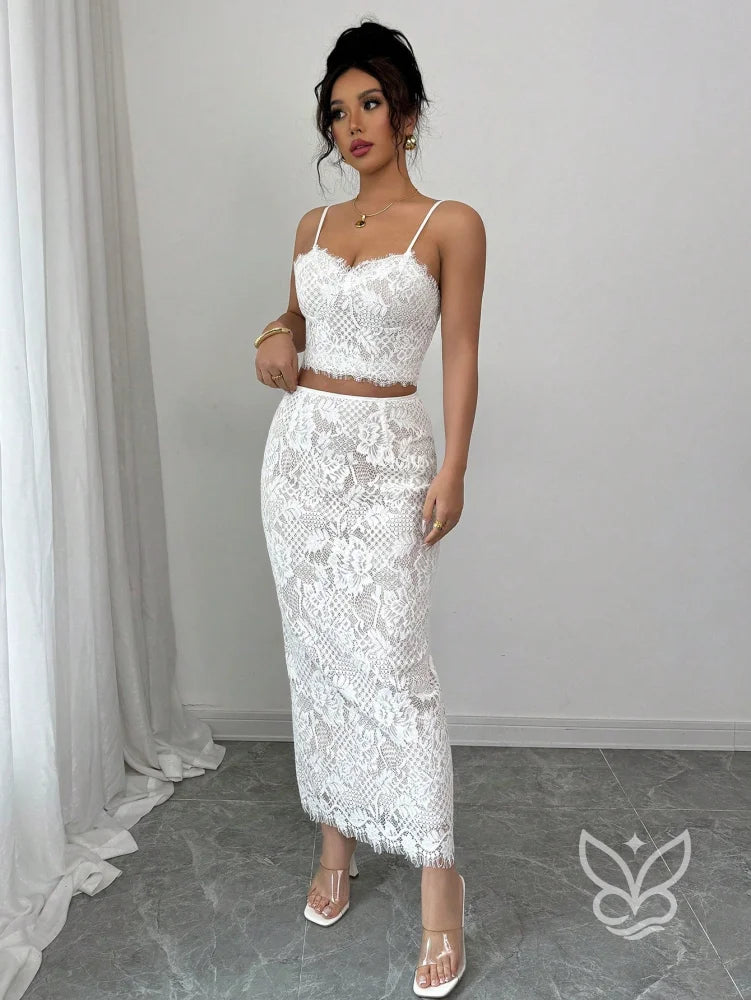 Conjunto Renda Com Cropped De Alças Finas E Saia Midi Ajustada Conjunto Renda Com Cropped De Alças Finas E Saia Midi