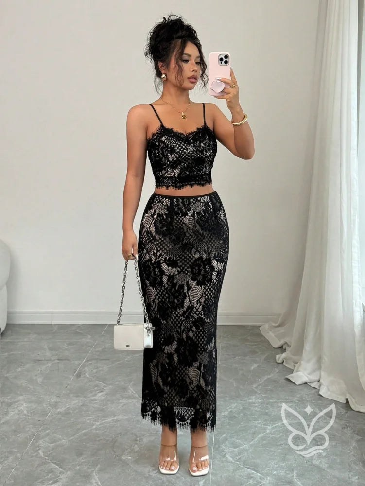 Conjunto Renda Com Cropped De Alças Finas E Saia Midi Ajustada Preto / PP Conjunto Renda Com Cropped De Alças Finas E