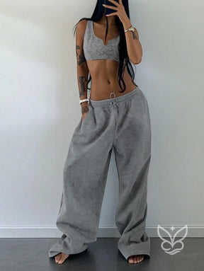 Conjunto Top Cropped Com Alça Única E Calça Jogger Conjunto Top Cropped Com Alça Única E Calça Jogger