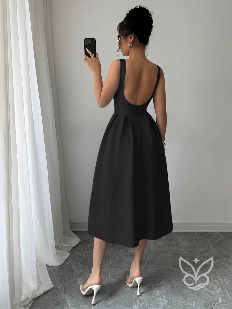 Vestido A-Line Midi Com Alças Largas E Caimento Nobre Vestido A-Line Midi Com Alças Largas E Caimento Nobre